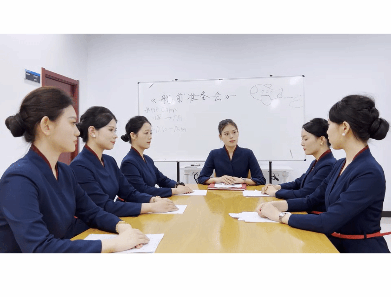 現代服務學院2022級空乘專業畢業設計優秀作品展示（一） 航前準備會網絡技術服務